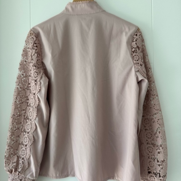 Elegant Lace Detail Women's Top - sandy pink - Picture 4 of 4
